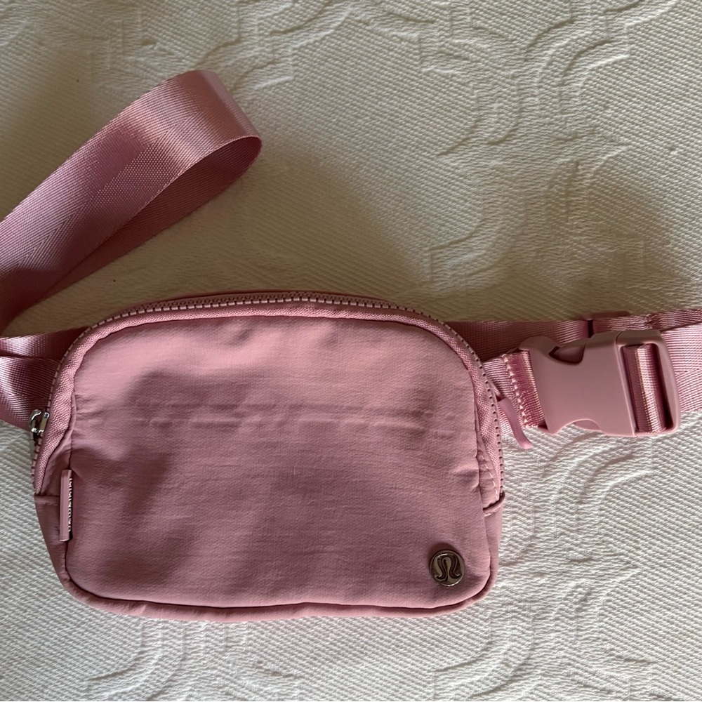 Lululemon Everywhere Waist Bag Crossbody Bag